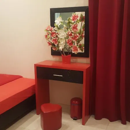 6 Spacious In Featuring A Balcony And Apartment *